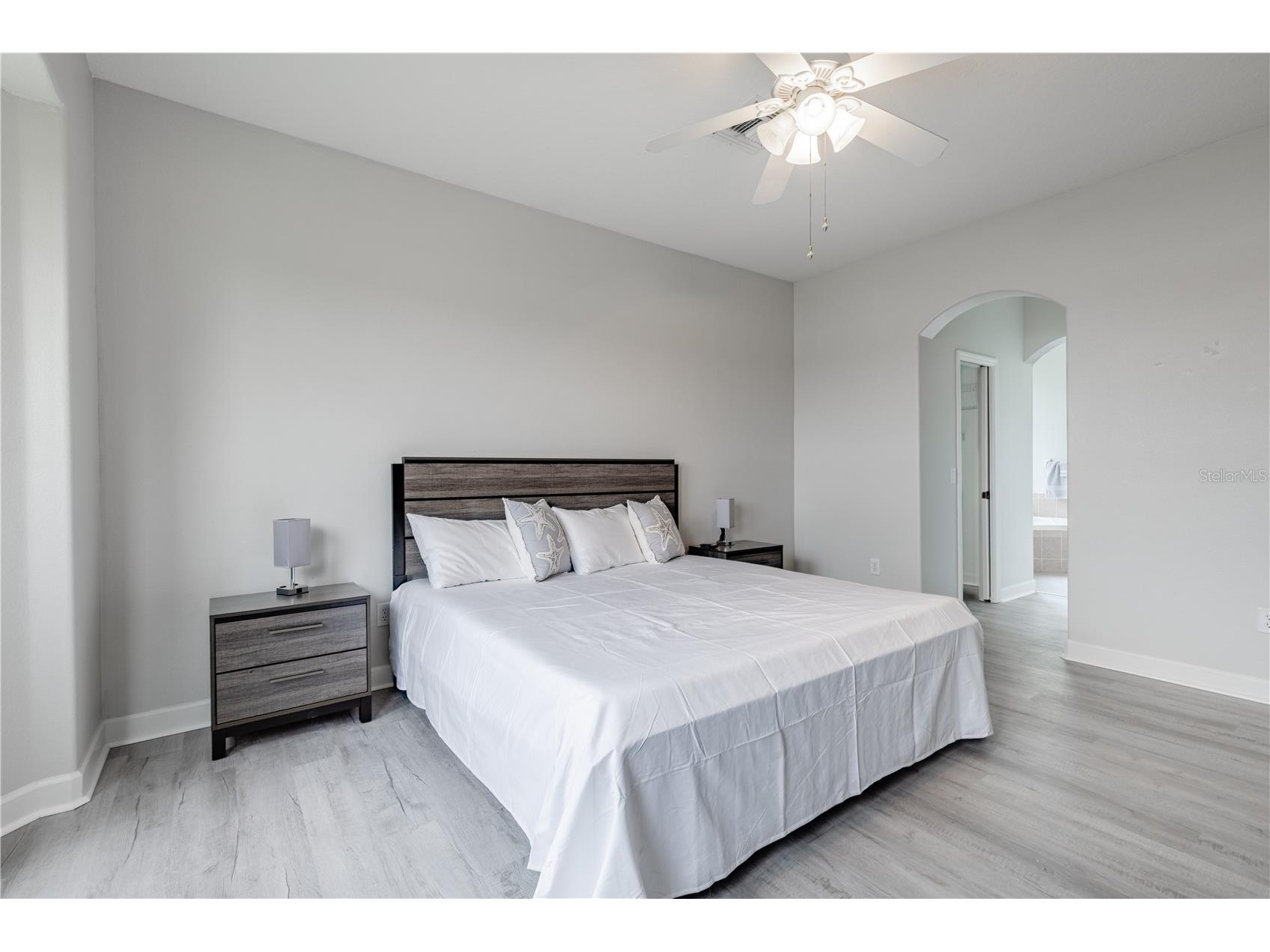 3804 Bayshore Circle Tavares FL 32778 - LAKE IDAMERE G5109614 image27