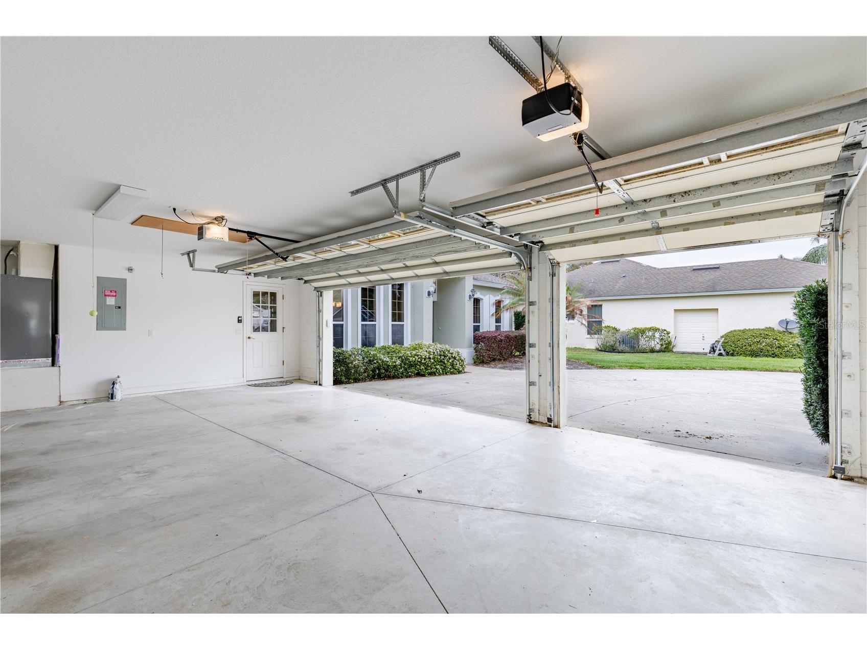 3804 Bayshore Circle Tavares FL 32778 - LAKE IDAMERE G5109614 image39