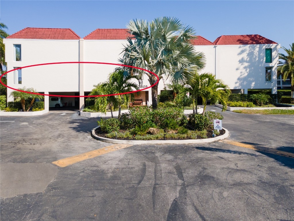 3805 E Bay Drive #201 Holmes Beach FL 34217 A4562348 image1