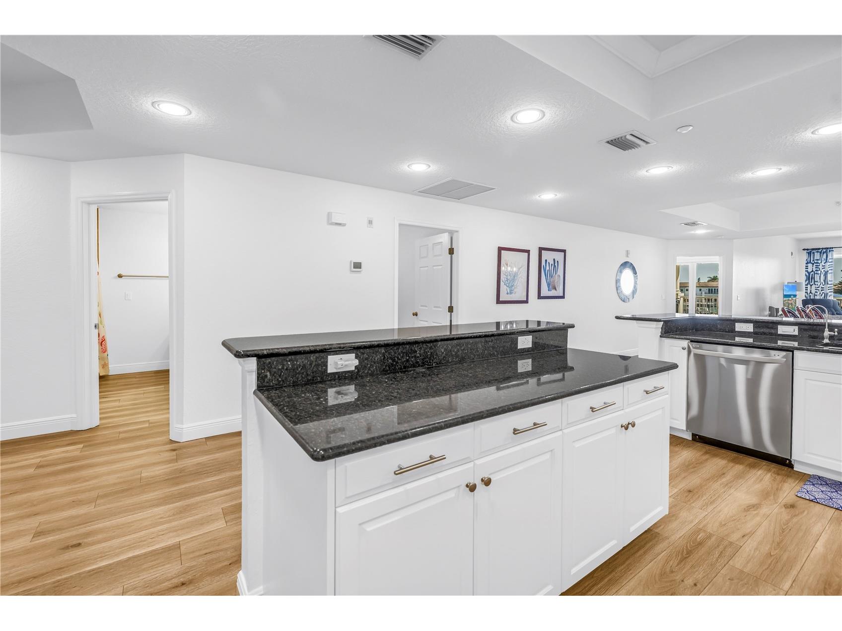 3805 Gulf Boulevard #205 Saint Pete Beach FL 33706 TB8489516 image10