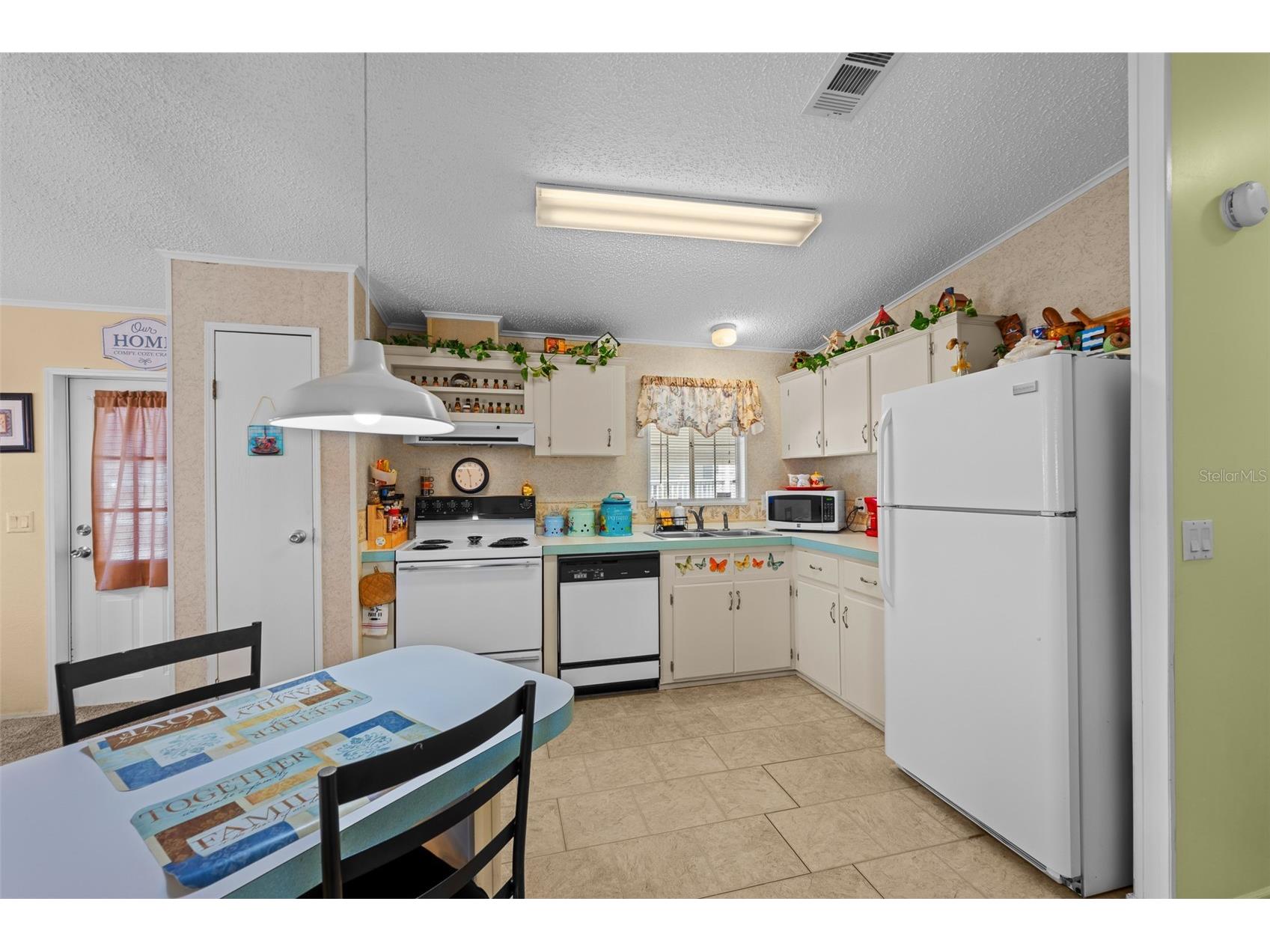 38052 Lawanda Loop Zephyrhills FL 33542 TB8503283 image12
