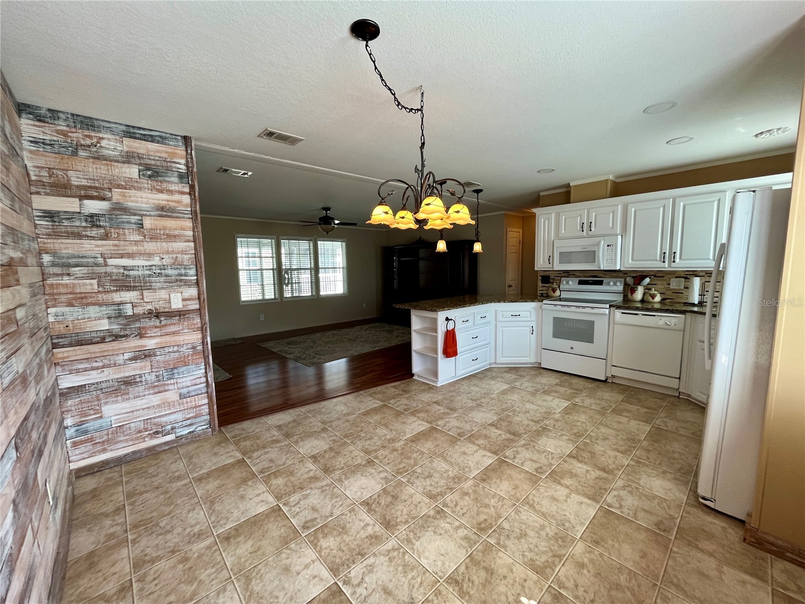 38055 Woodgate Zephyrhills FL 33542 TB8506492 image12