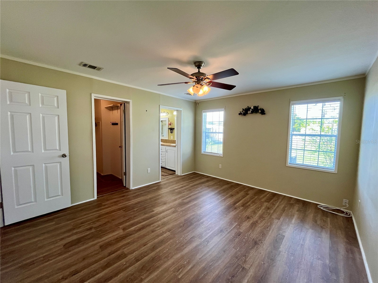 38055 Woodgate Zephyrhills FL 33542 TB8506492 image14