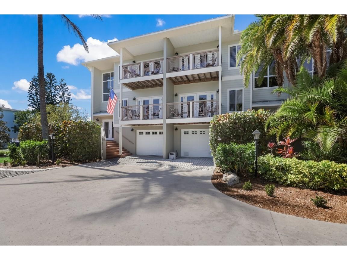 3806 6th Avenue Holmes Beach FL 34217 A4581463 image1