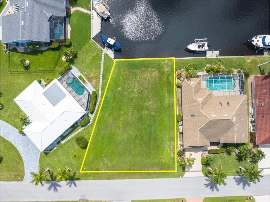 3806 Bermuda Court Punta Gorda FL 33950 C7502278 image1