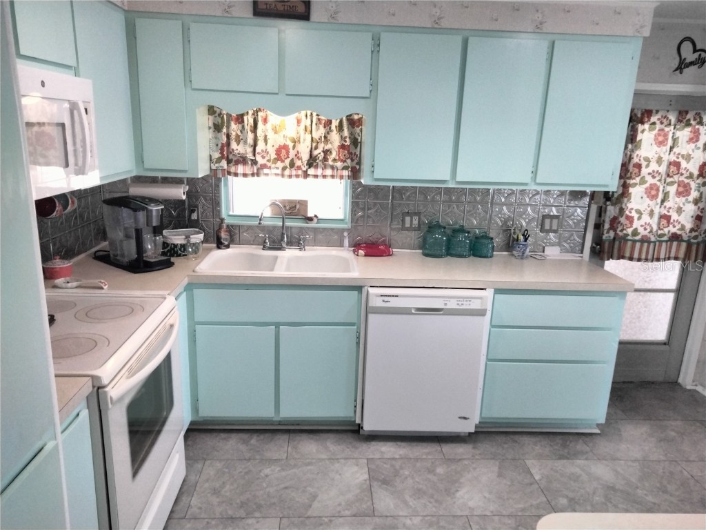 3806 Bywater Drive Holiday FL 34691 - LAKE CONELY TB8451933 image7