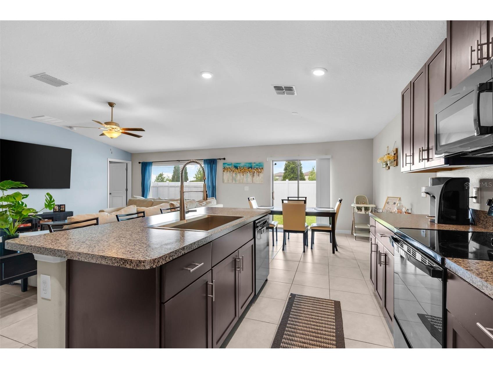 3806 Daisy Bloom Place Tampa FL 33619 TB8500404 image11