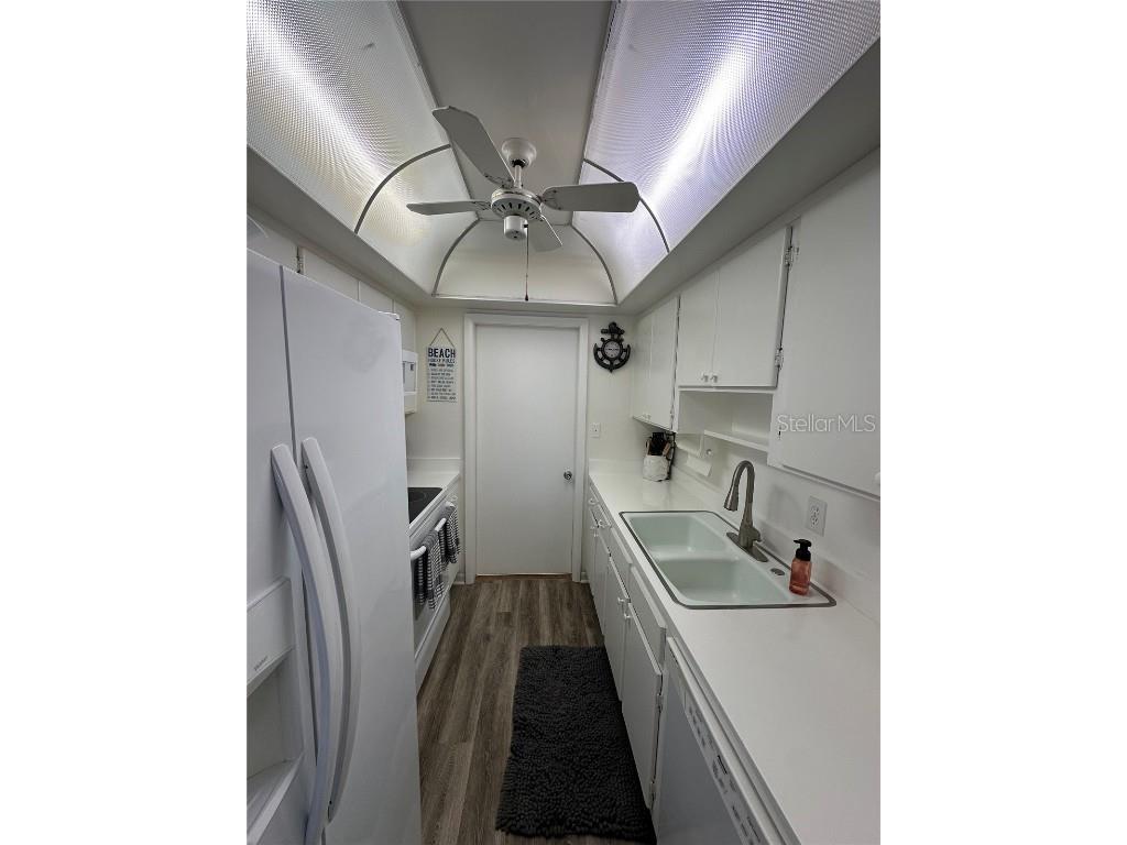 3806 Gulf Of Mexico Drive #C202 Longboat Key FL 34228 A4630493 image14