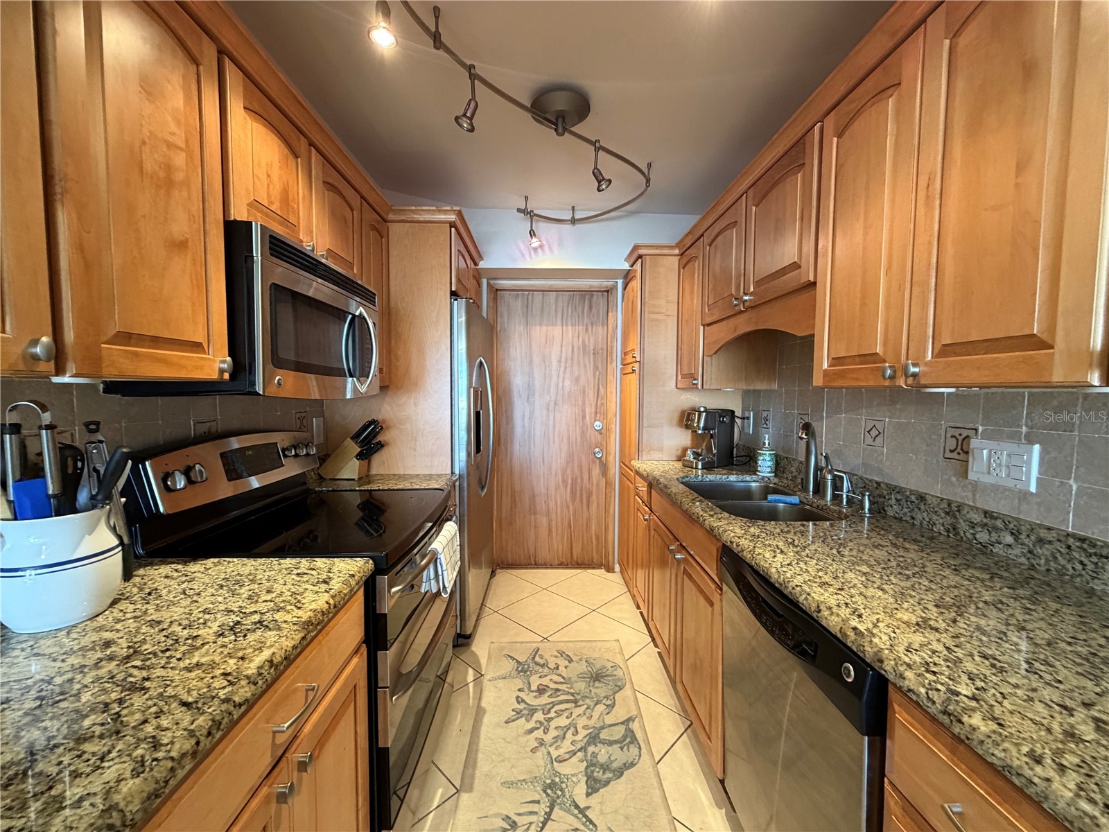 3806 Gulf Of Mexico Drive #C211 Longboat Key FL 34228 A4685515 image3