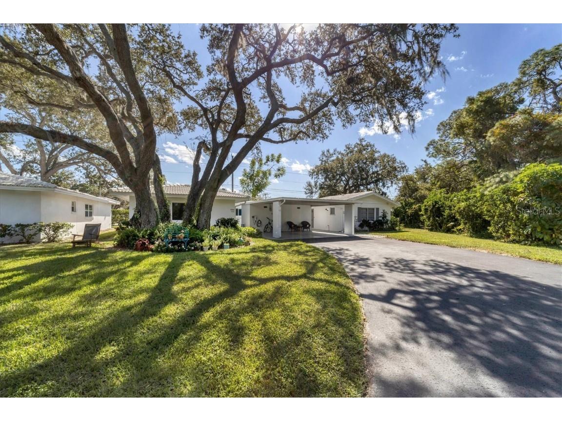 3806 Roxane Boulevard #161 Sarasota FL 34235 A4675238 image1
