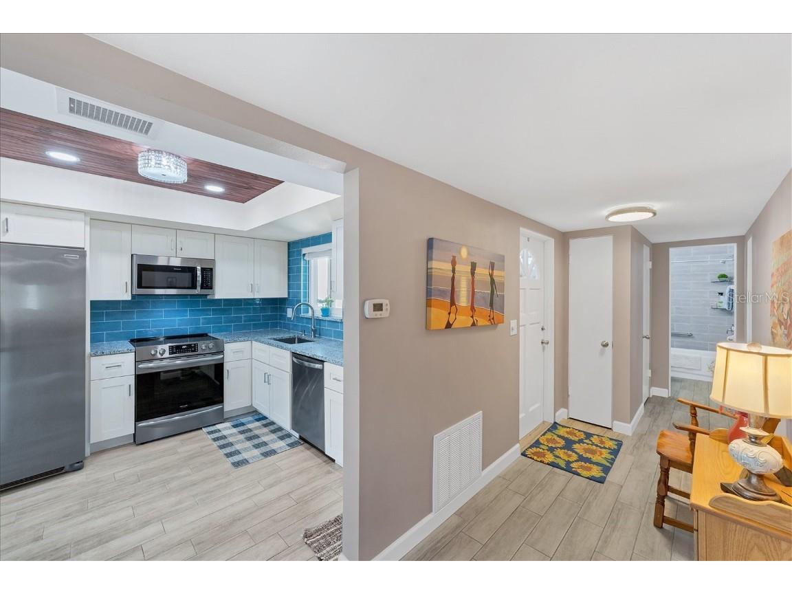 3806 Roxane Boulevard #161 Sarasota FL 34235 A4675238 image7