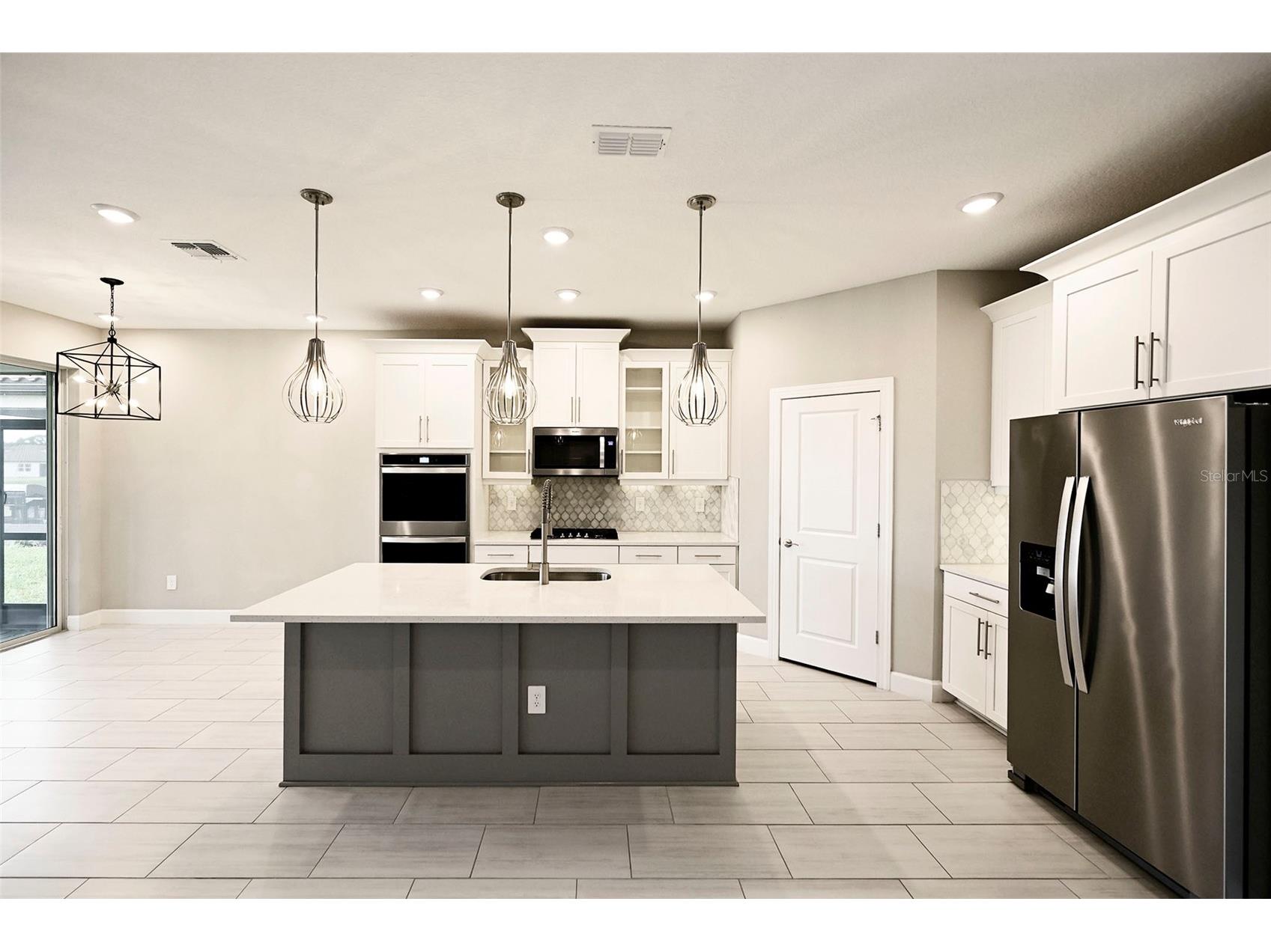 3806 Savanna Palms Court Lakewood Ranch FL 34211 A4695796 image7