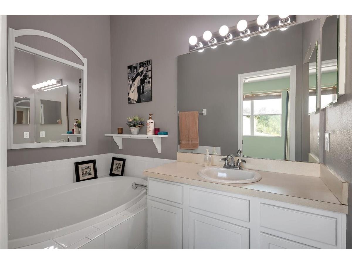 3806 Virga Boulevard Sarasota FL 34233 A4688335 image23