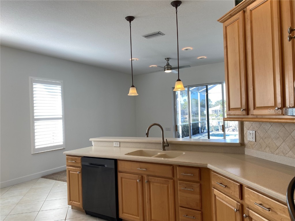 3807 2nd Drive NE Bradenton FL 34208 A4662164 image32