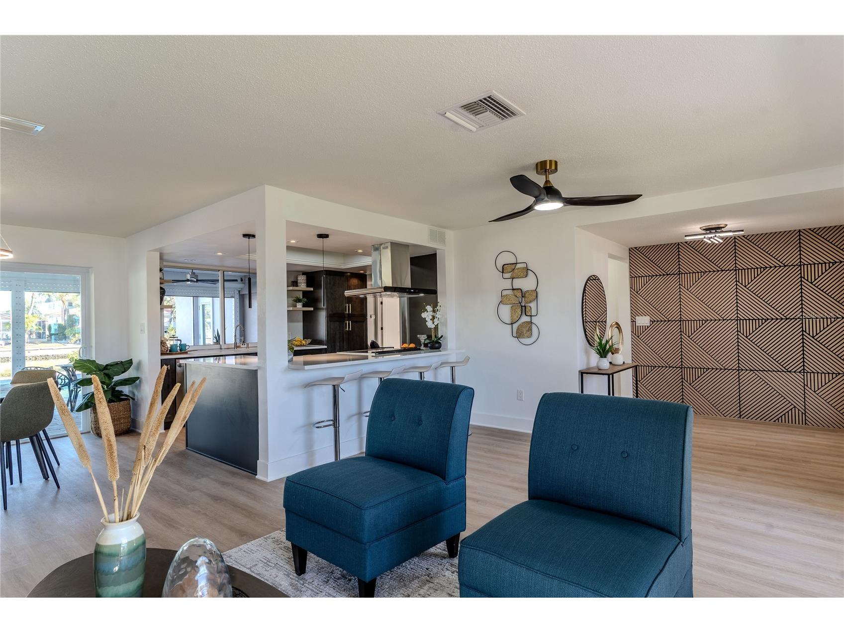 3807 48th Avenue S Saint Petersburg FL 33711 TB8465590 image10