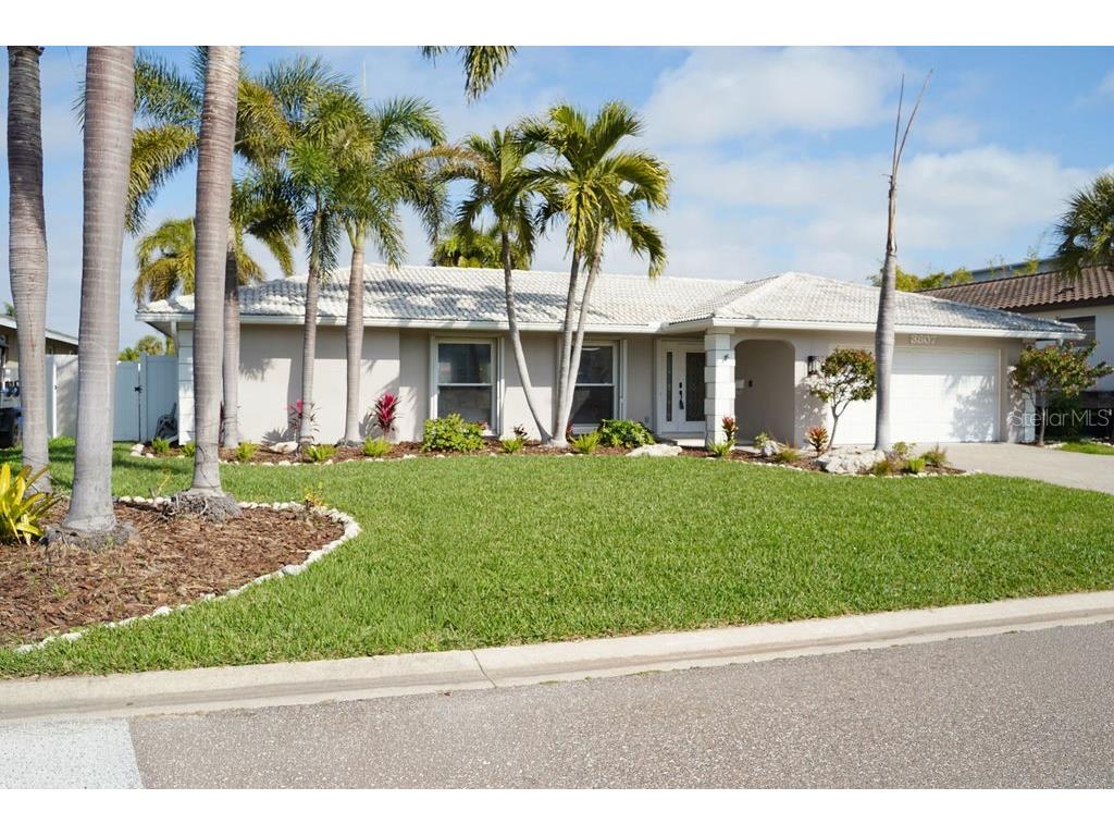 3807 48th Avenue S Saint Petersburg FL 33711 TB8465590 image2