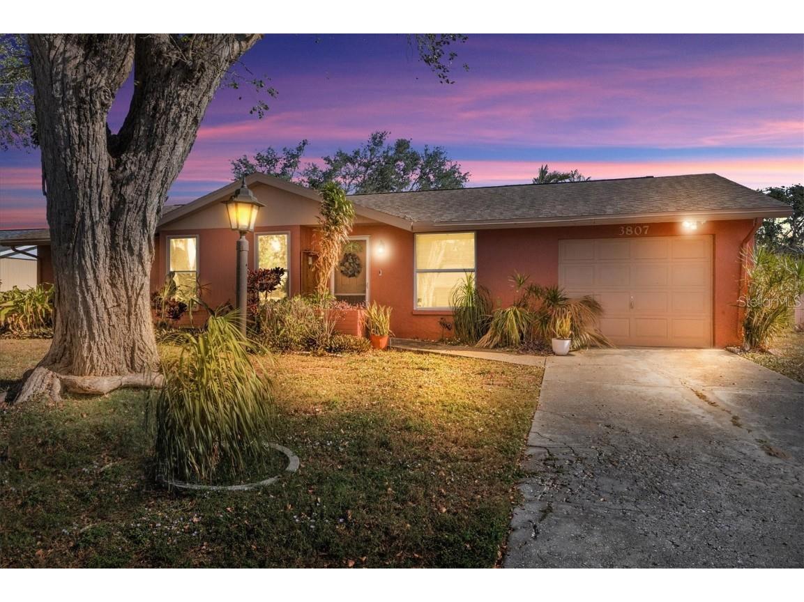 3807 64th St W Bradenton FL 34209 A4634513 image1