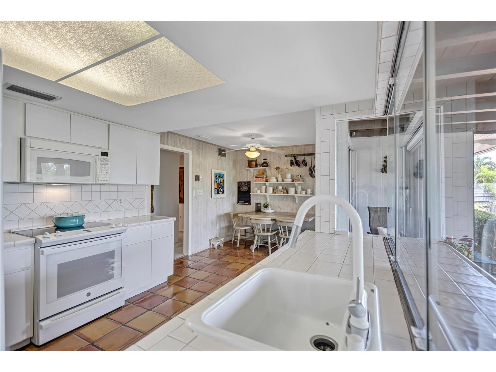 3807 Jaffa Drive Sarasota FL 34239 - PHILLIPPI CREEK A4698939 image35