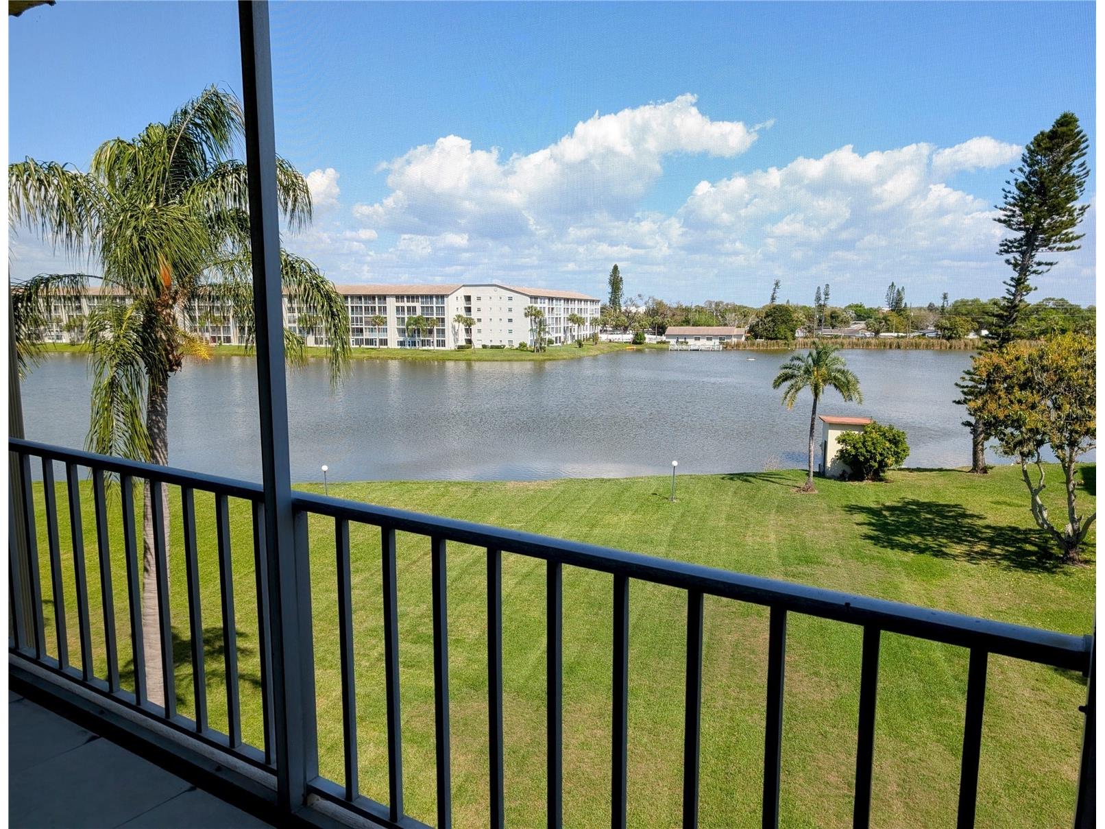3807 Lake Bayshore Drive #H-416 Bradenton FL 34205 A4685814 image33