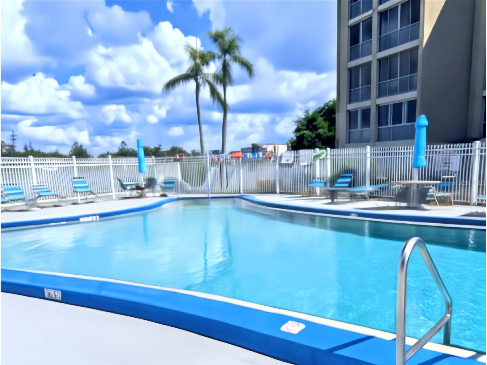 3807 Lake Bayshore Drive #H-416 Bradenton FL 34205 A4685814 image36