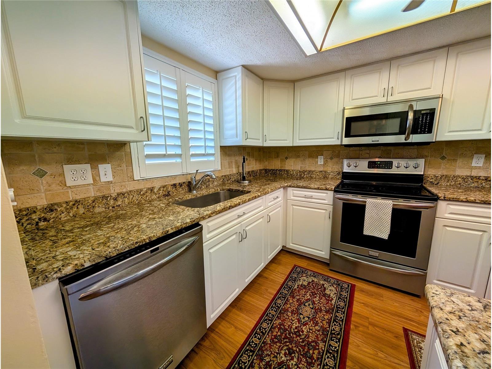 3807 Lake Bayshore Drive #H-416 Bradenton FL 34205 A4685814 image4