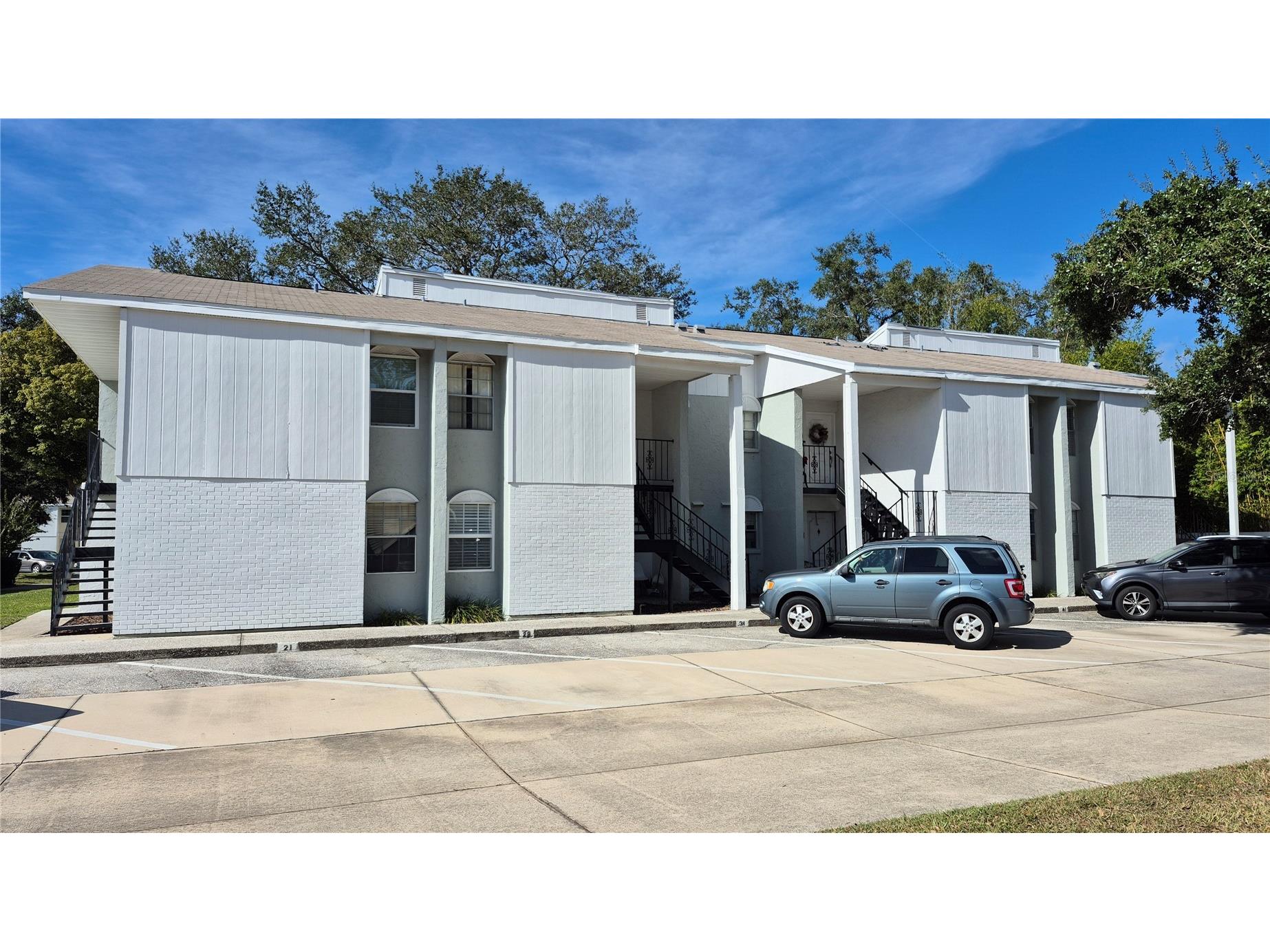 3807 N Oak Dr #D42 Tampa FL 33611 TB8430950 image1