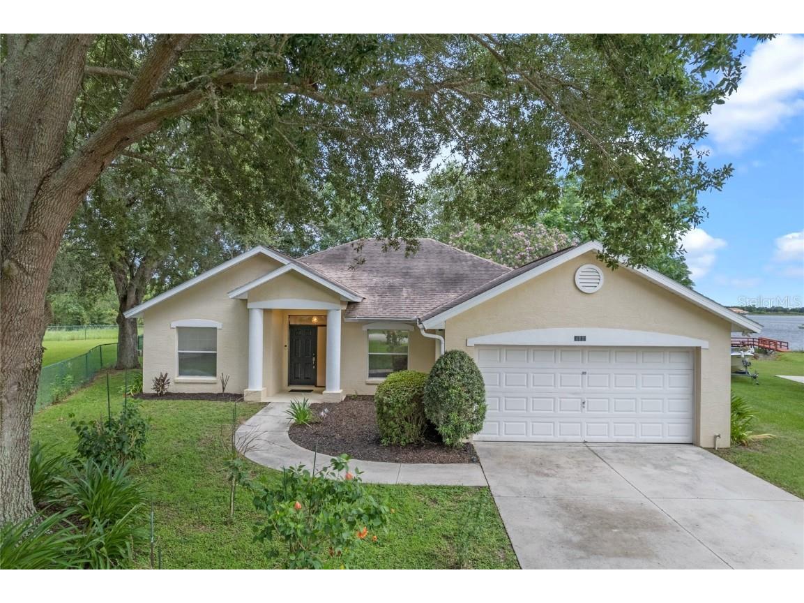 3808 Bayshore Circle Tavares FL 32778 - LAKE IDAMERE O6116258 image1
