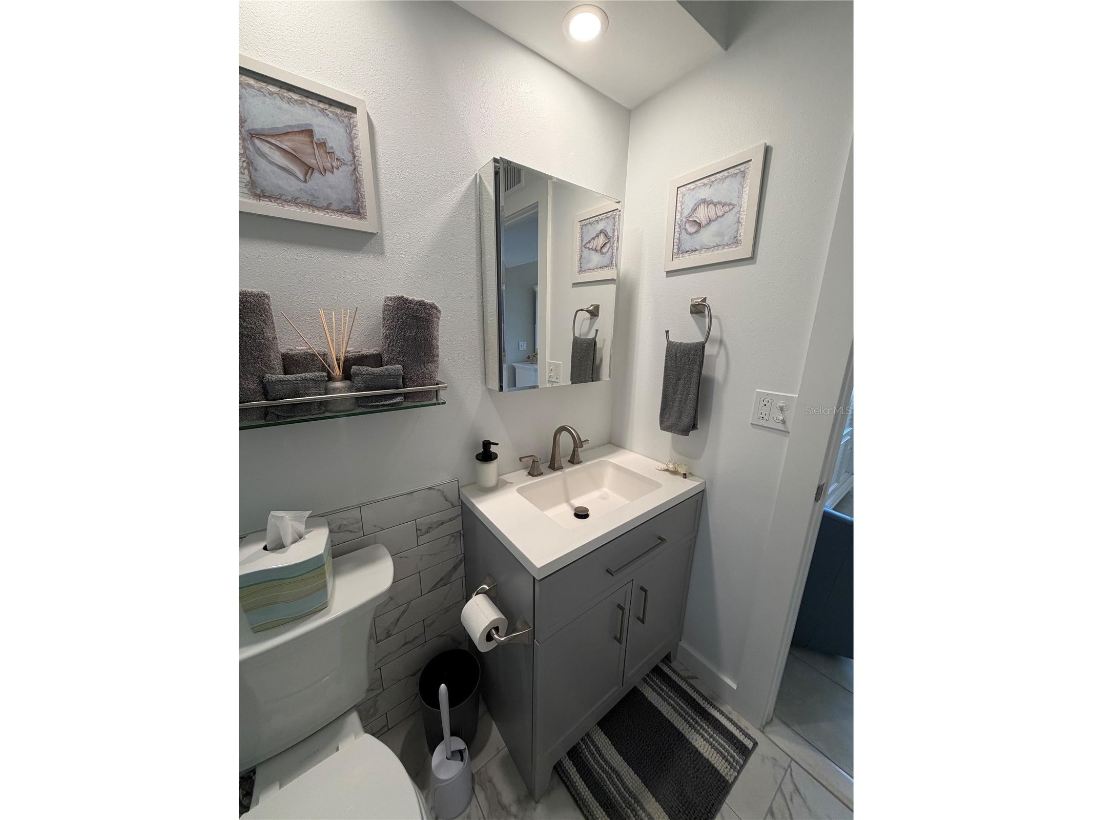 3808 Gulf Of Mexico Drive #E105 Longboat Key FL 34228 A4684810 image21
