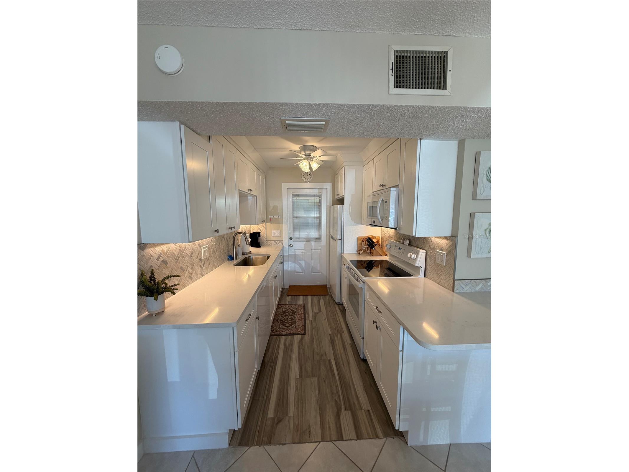 3808 Gulf Of Mexico Drive #E105 Longboat Key FL 34228 A4684810 image3