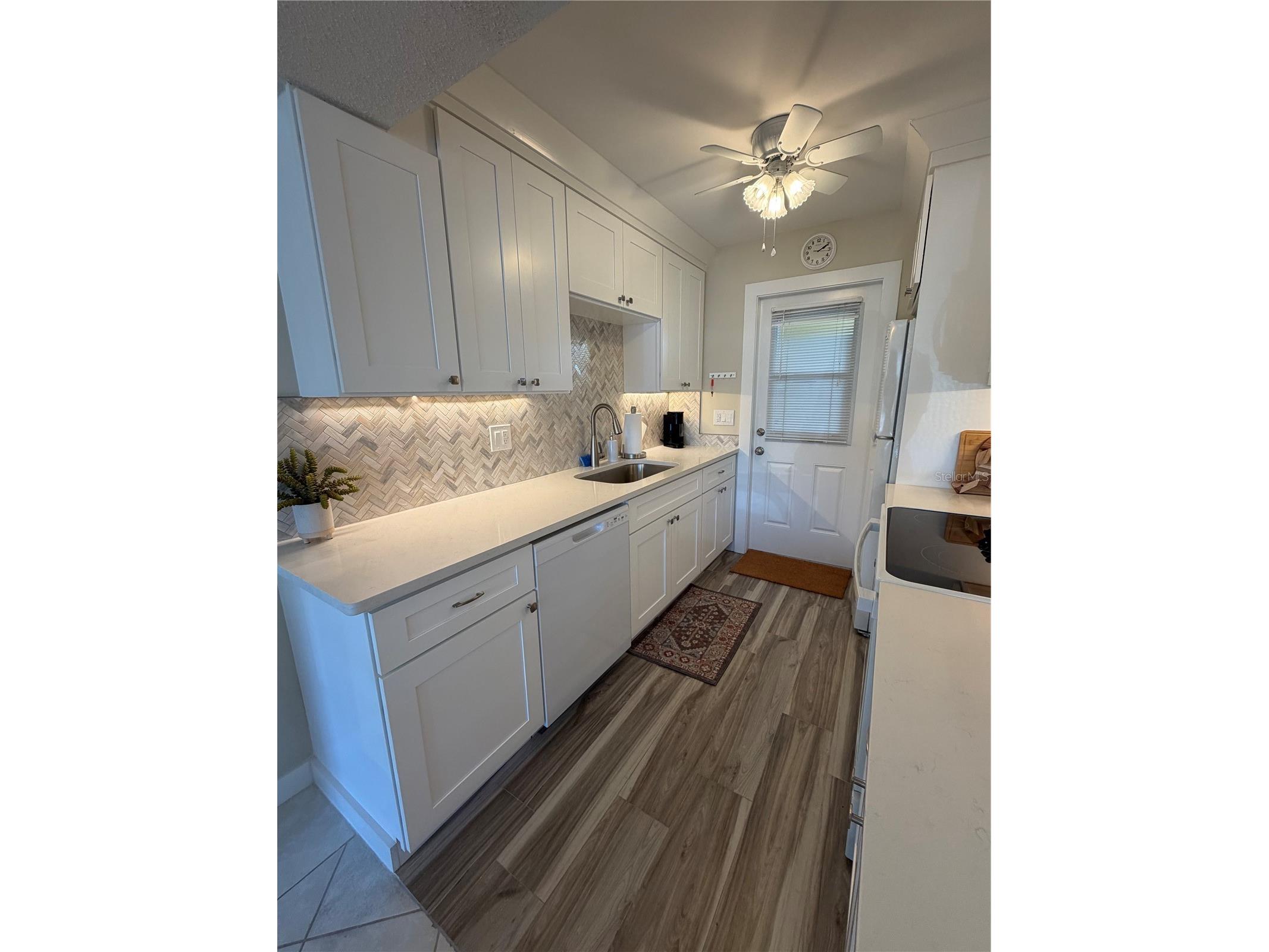 3808 Gulf Of Mexico Drive #E105 Longboat Key FL 34228 A4684810 image4
