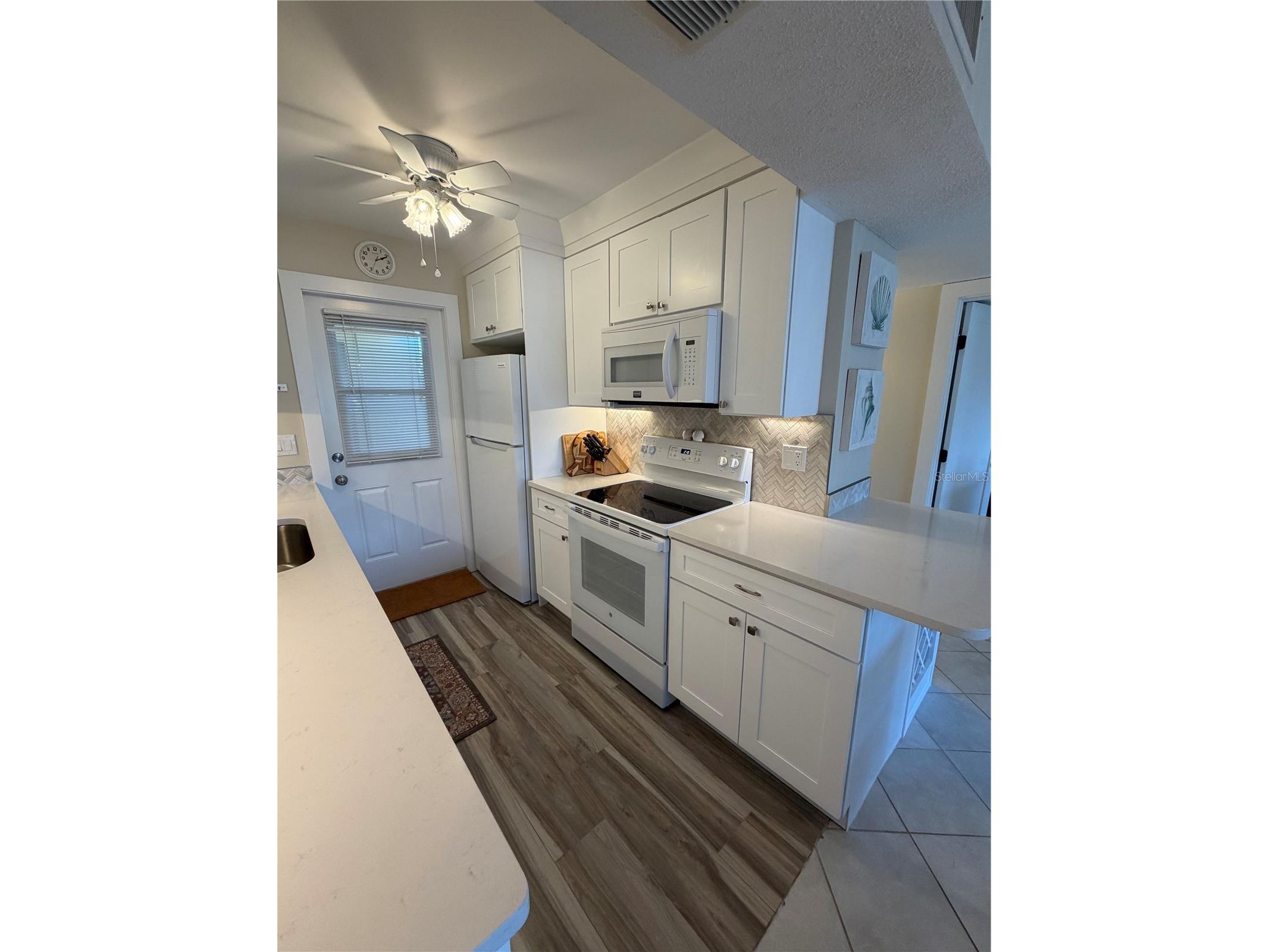 3808 Gulf Of Mexico Drive #E105 Longboat Key FL 34228 A4684810 image5