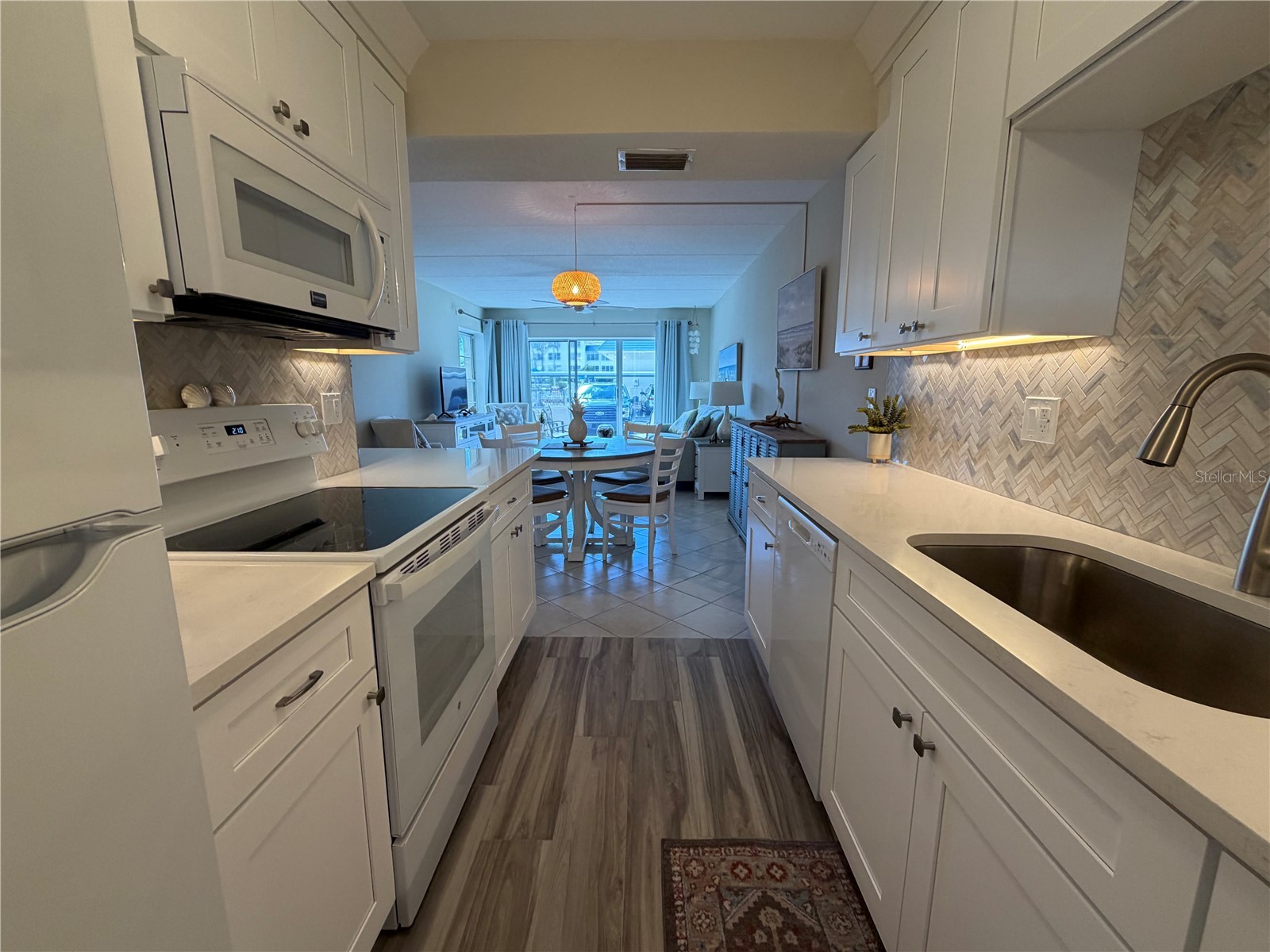 3808 Gulf Of Mexico Drive #E105 Longboat Key FL 34228 A4684810 image6
