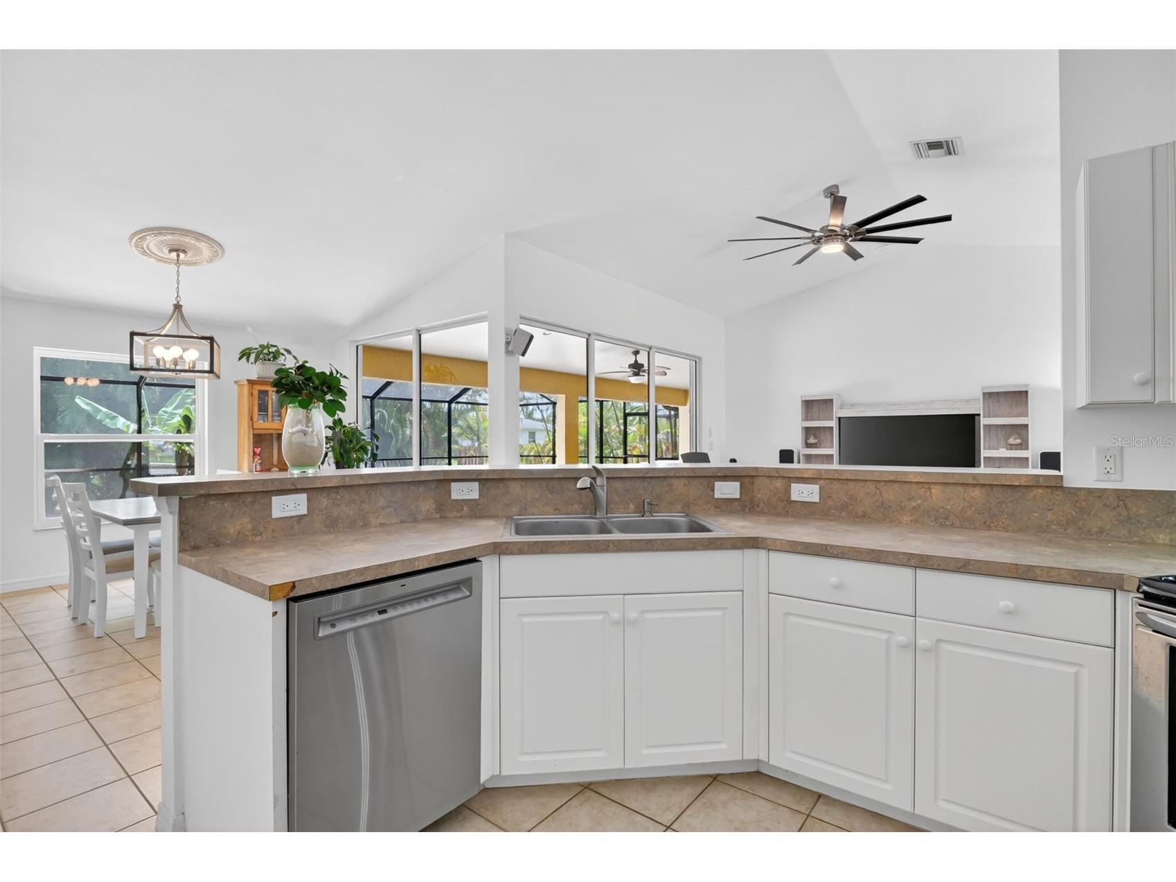 3809 Agualinda Boulevard Cape Coral FL 33914 C7524933 image23
