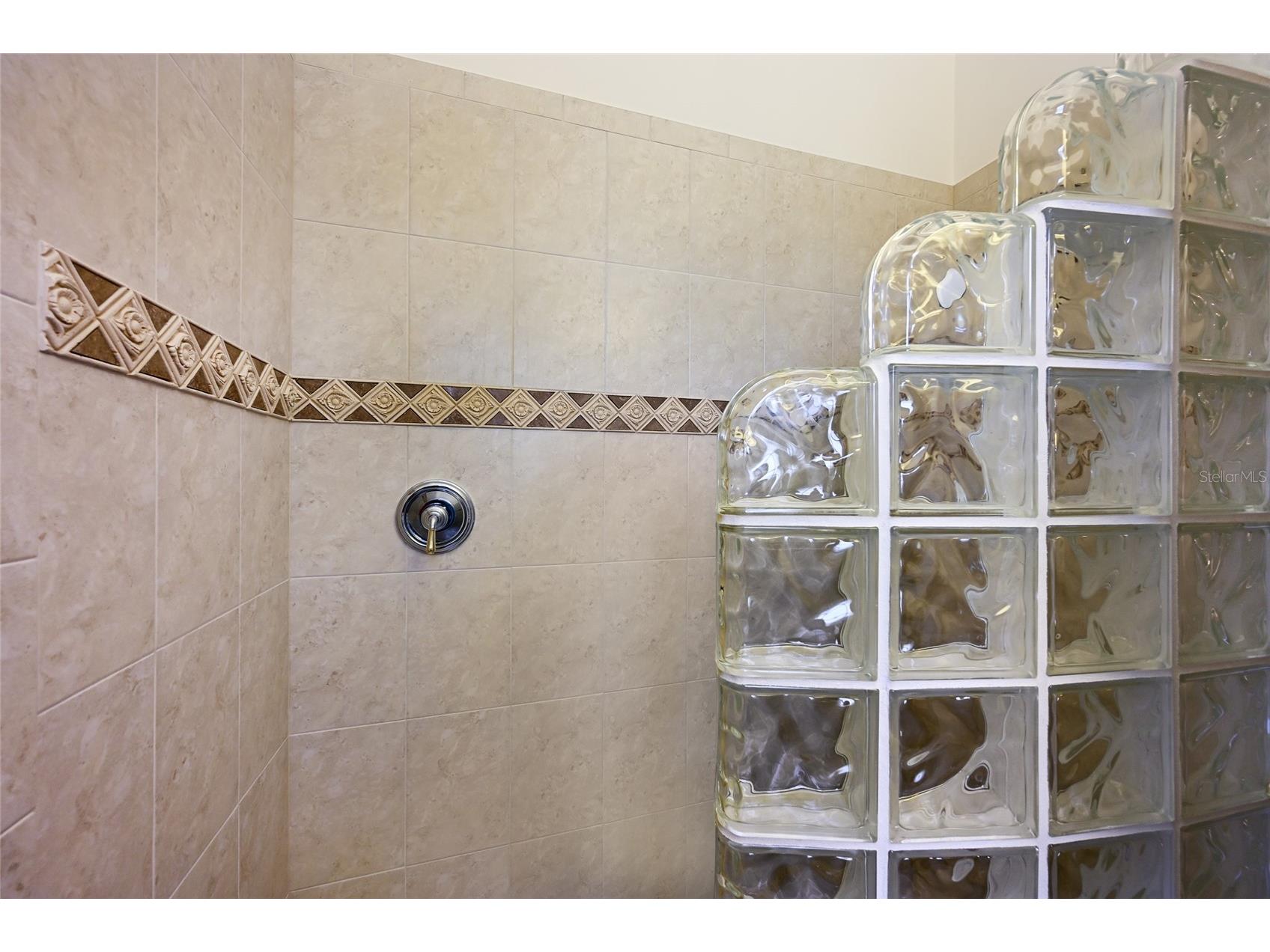 3809 Founders Club Drive Sarasota FL 34240 A4685858 image39