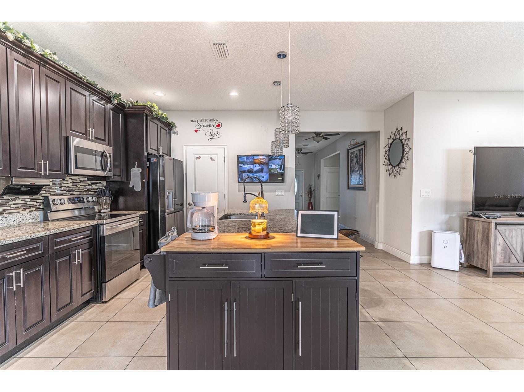 381 Begonia Court Poinciana FL 34759 L4960594 image8