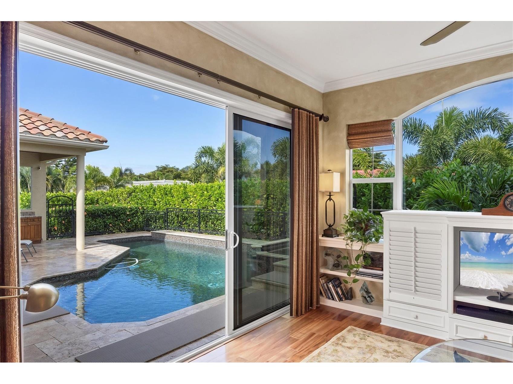 381 Bob White Drive Sarasota FL 34236 A4678714 image10