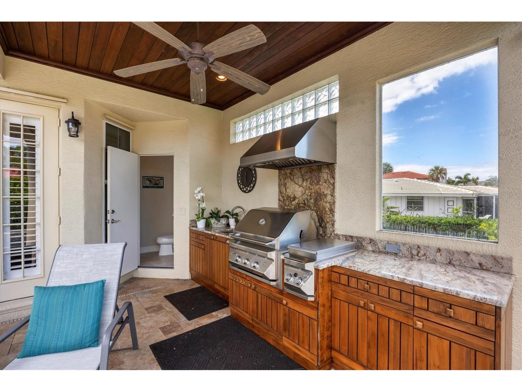 381 Bob White Drive Sarasota FL 34236 A4678714 image12