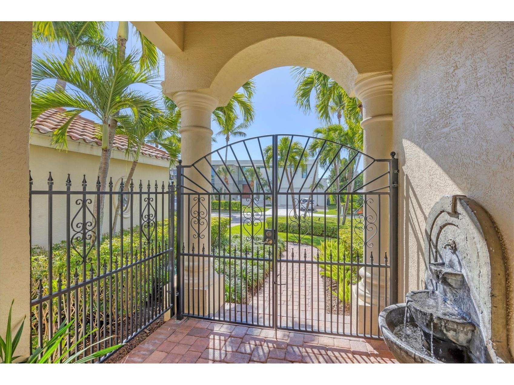 381 Bob White Drive Sarasota FL 34236 A4678714 image3