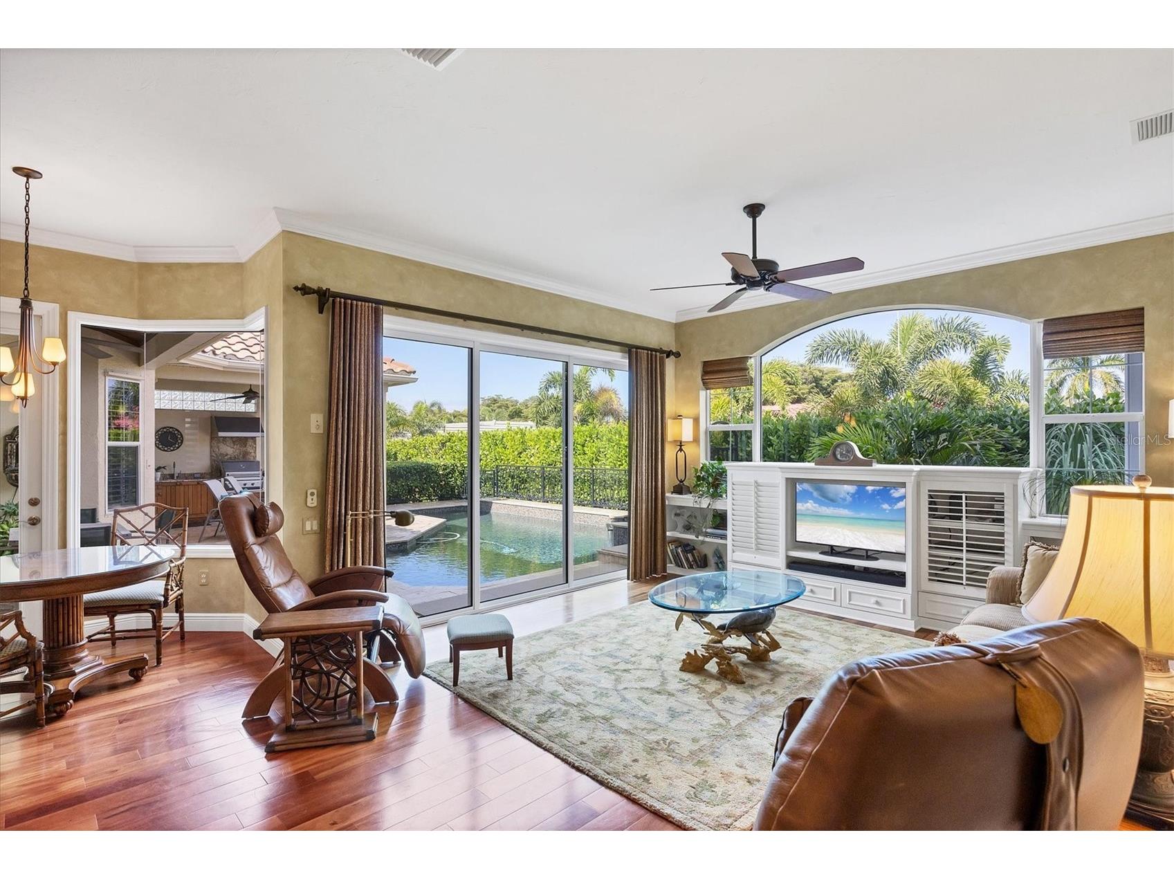 381 Bob White Drive Sarasota FL 34236 A4678714 image9