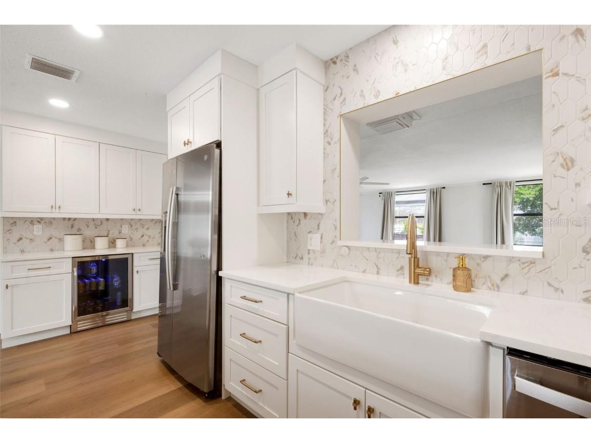 381 Kingfish Drive SE Saint Petersburg FL 33705 TB8414298 image12