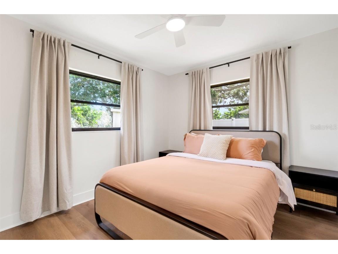 381 Kingfish Drive SE Saint Petersburg FL 33705 TB8414298 image25