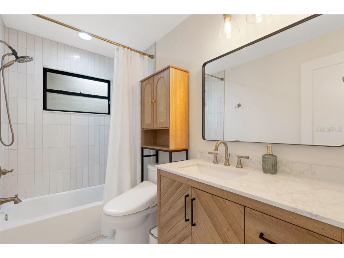 381 Kingfish Drive SE Saint Petersburg FL 33705 TB8414298 image30