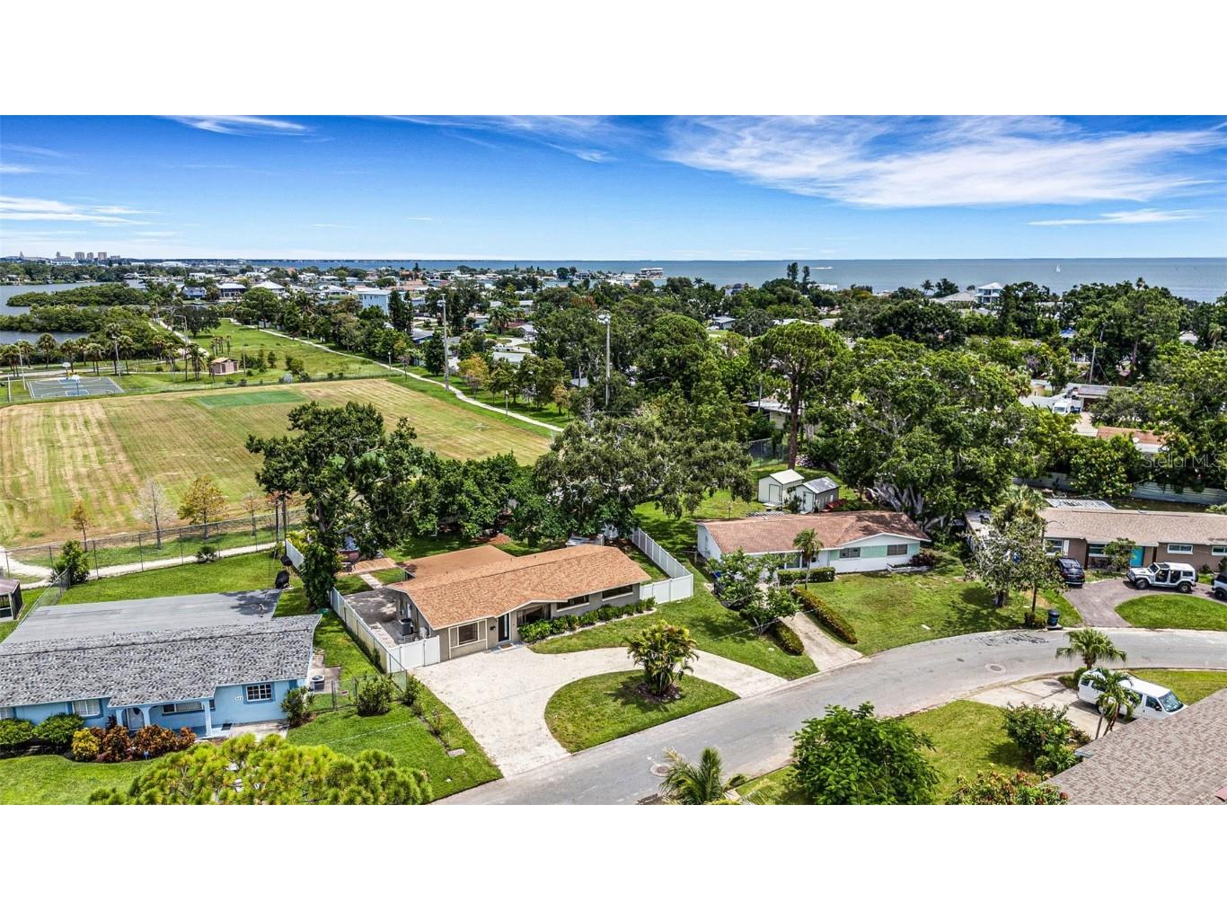 381 Kingfish Drive SE Saint Petersburg FL 33705 TB8414298 image38