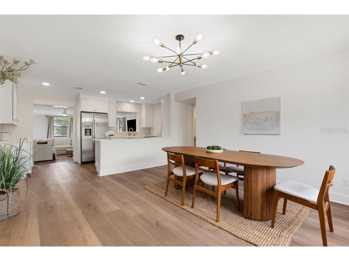 381 Kingfish Drive SE Saint Petersburg FL 33705 TB8414298 image4