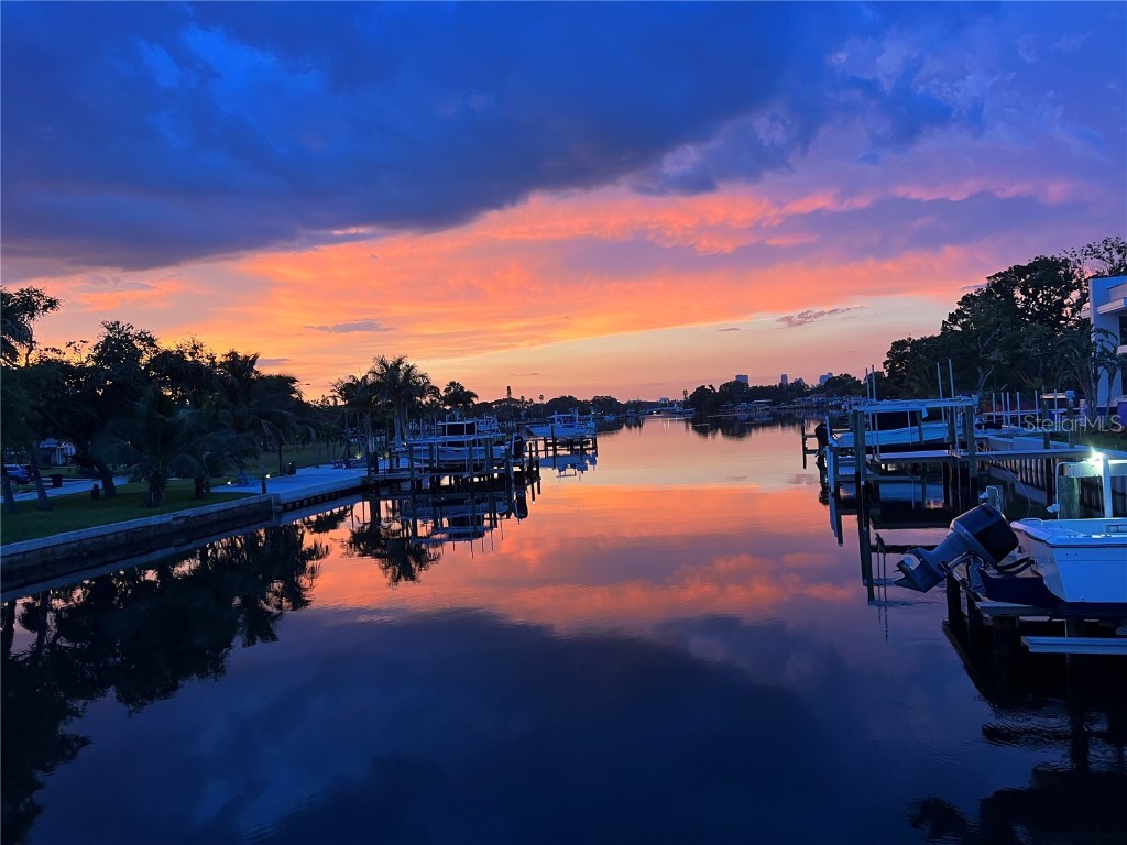 381 Kingfish Drive SE Saint Petersburg FL 33705 TB8414298 image43