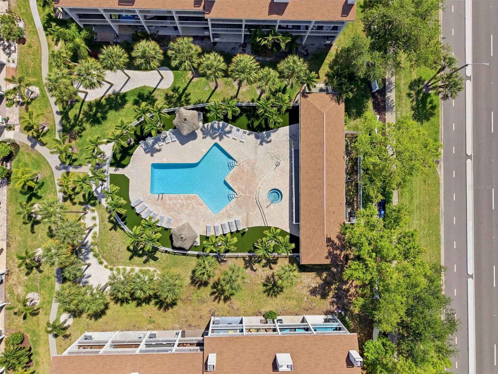 381 Madeira Circle Tierra Verde FL 33715 TB8498728 image2