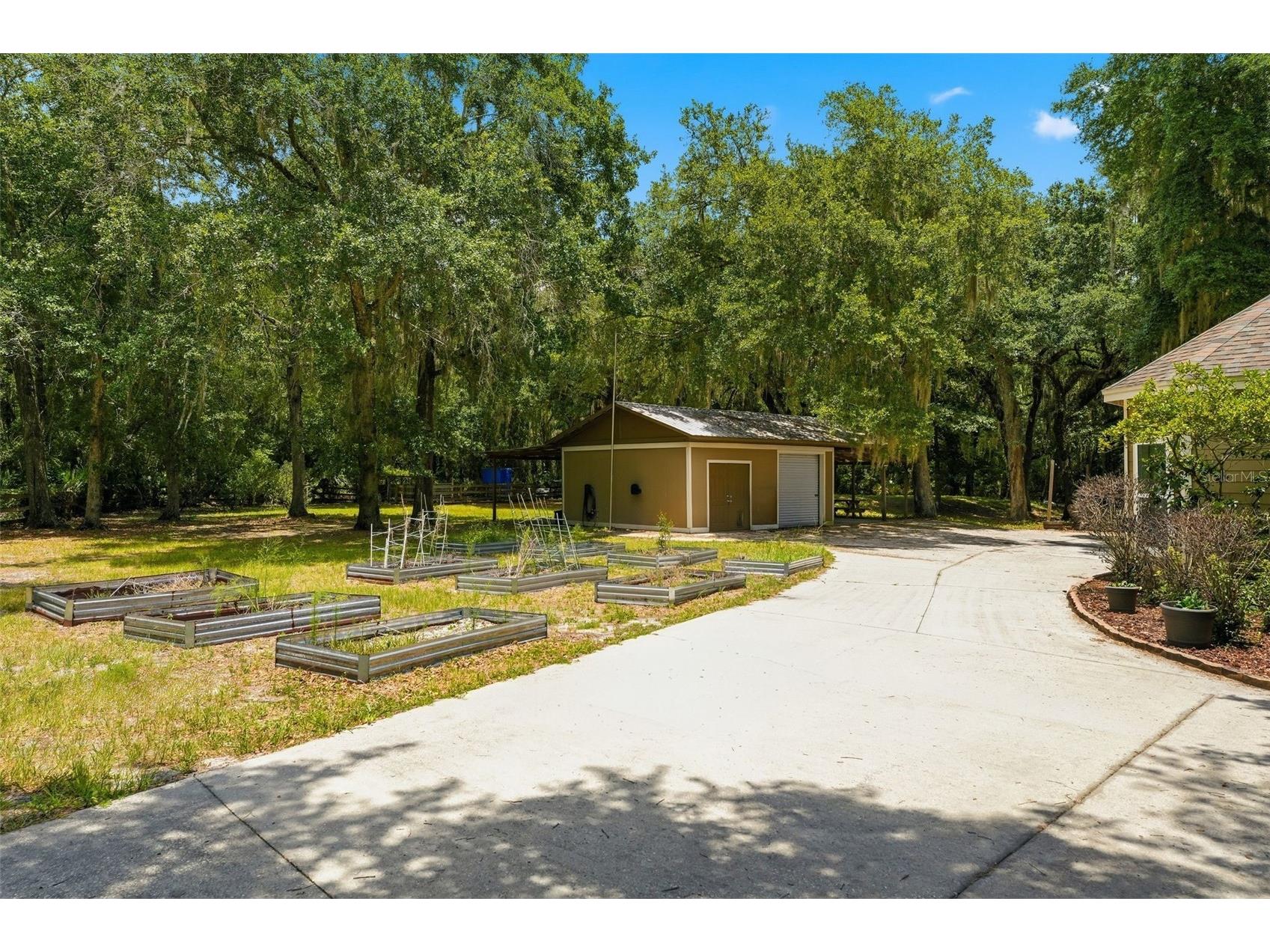 381 N Jungle Road Geneva FL 32732 V4949688 image43