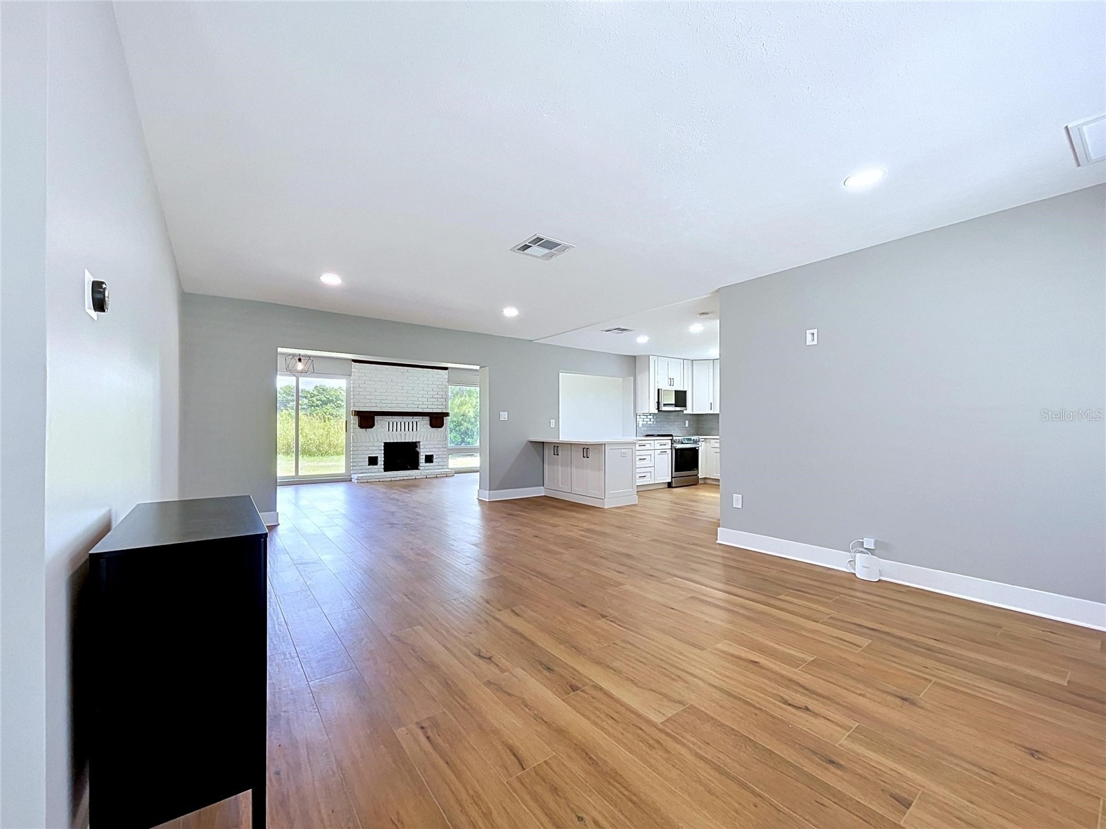 381 Westwinds Drive Palm Harbor FL 34683 TB8516559 image6