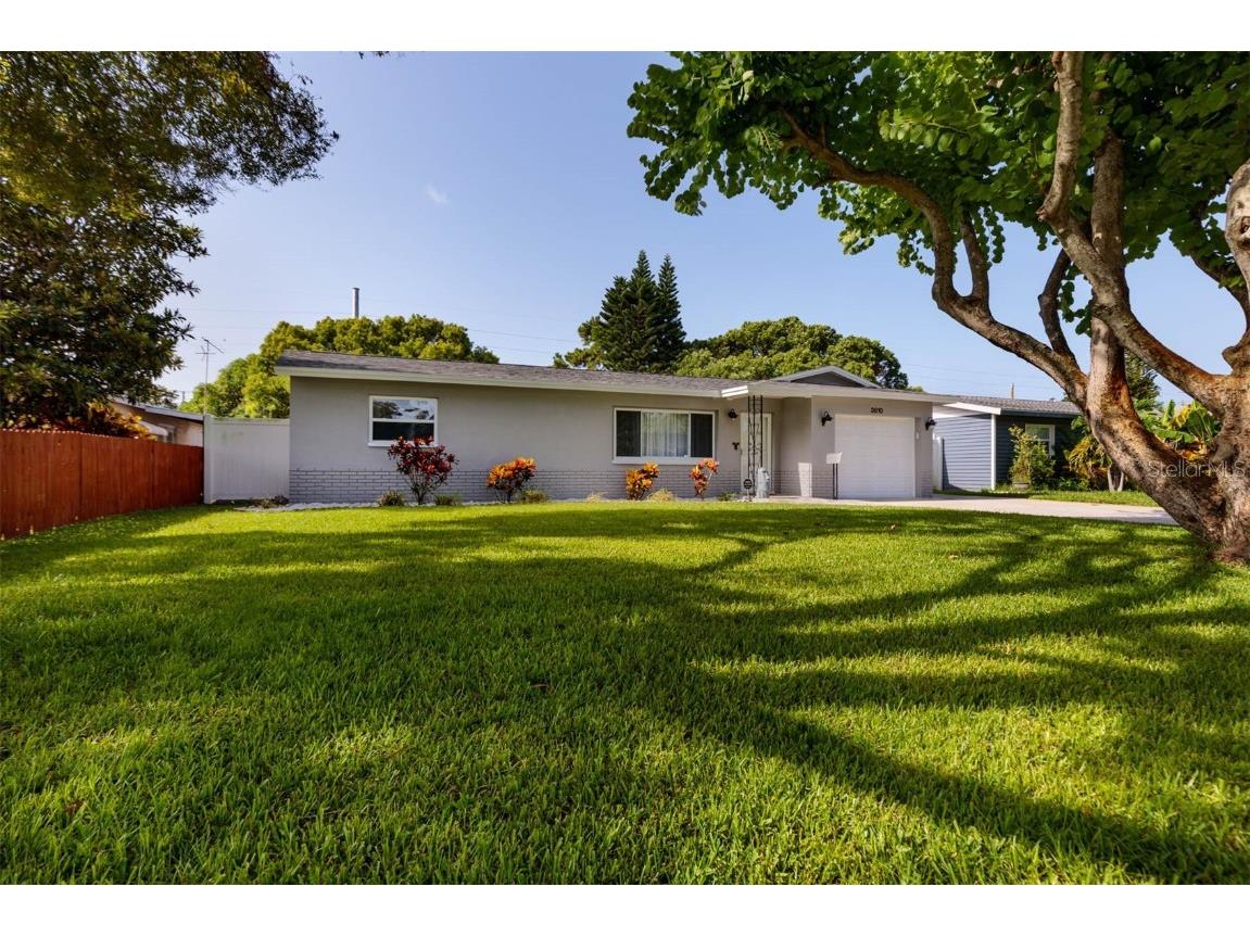 3810 14th Avenue N Saint Petersburg FL 33713 U8211380 image1