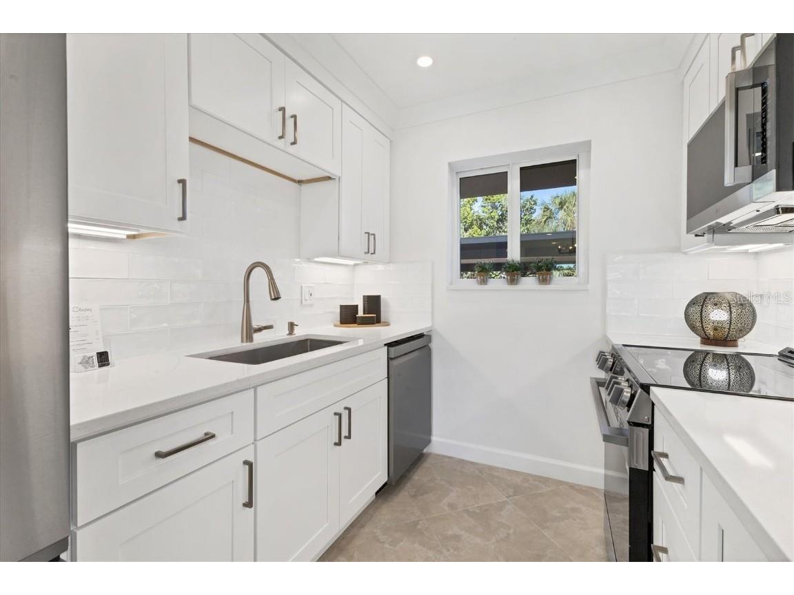 3810 Gulf Of Mexico Drive #F105 Longboat Key FL 34228 A4669649 image10